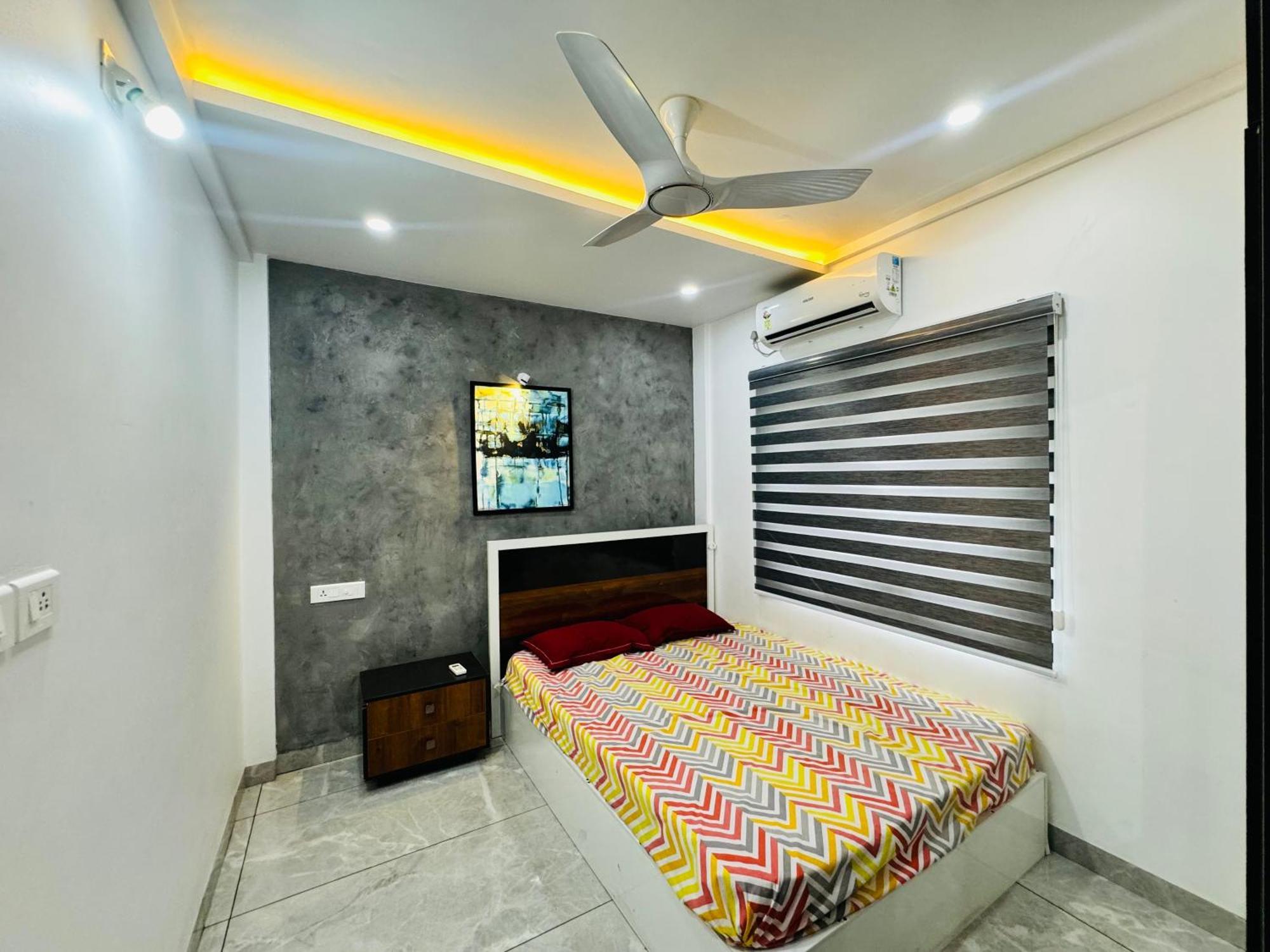 Luxurious 3bhk Grandeur Apartment *