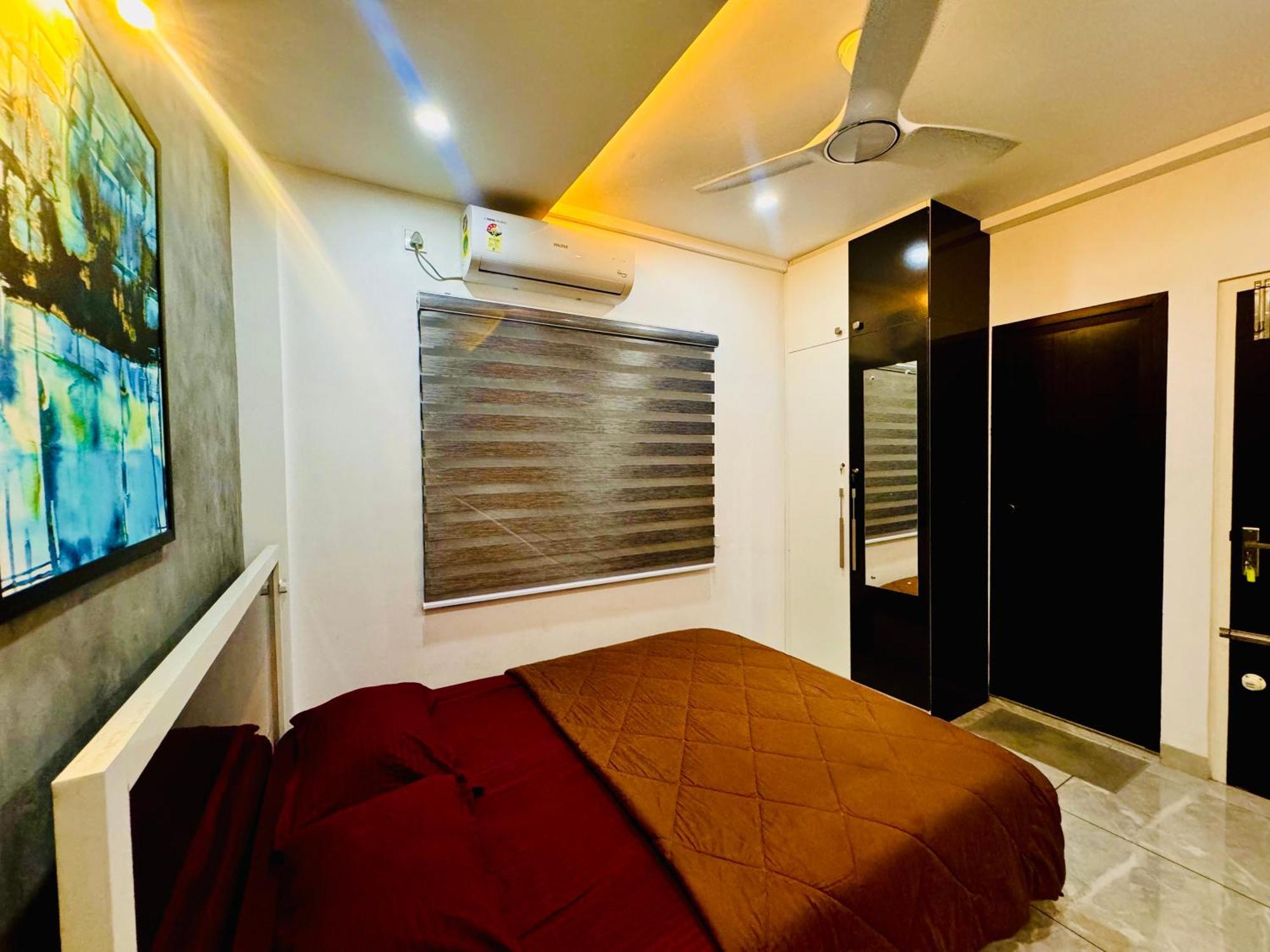 Luxurious 3bhk Grandeur Apartment *